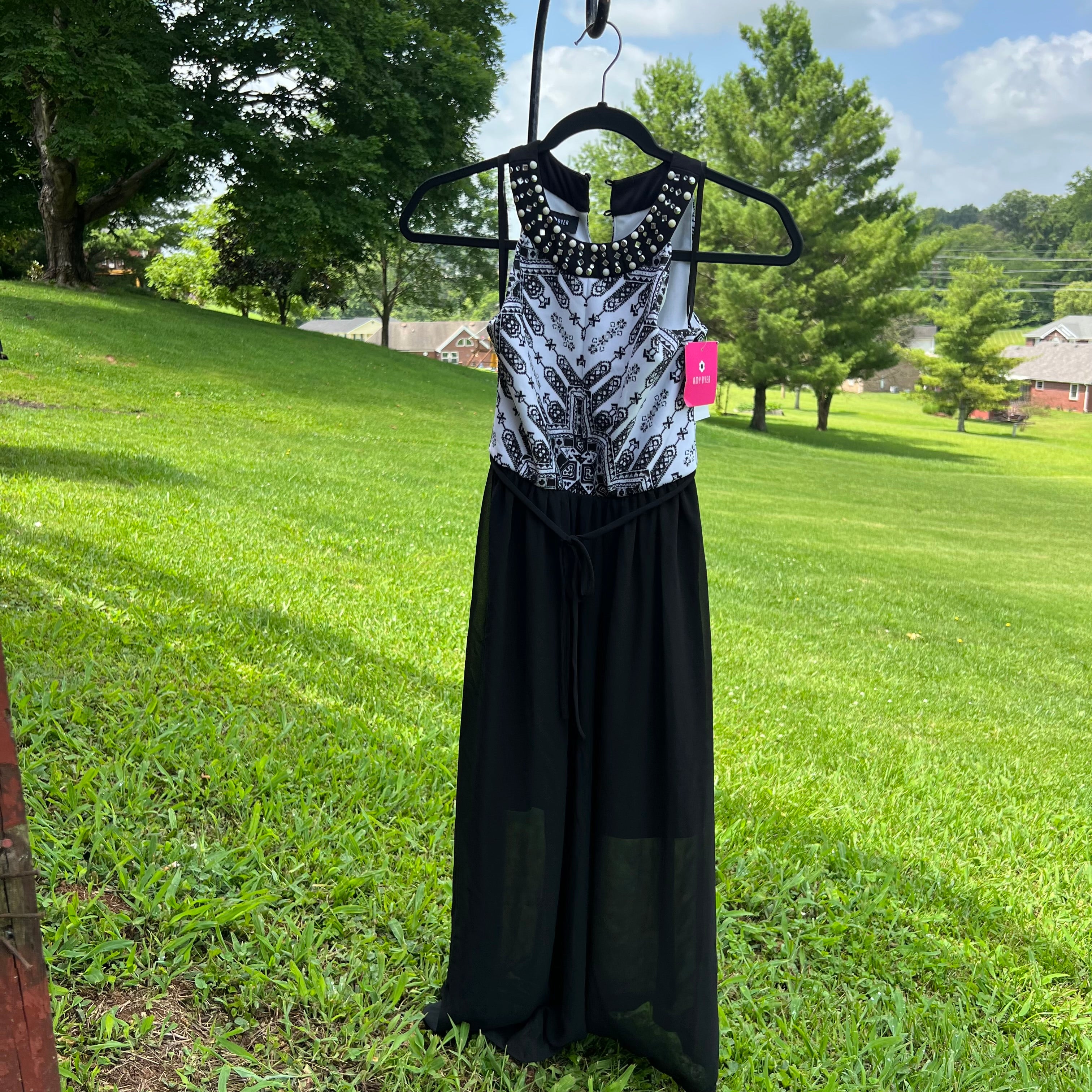 Amy Byer Long Summer Vacation Maxi Dress – Edelen Bros Clothing Company LLC