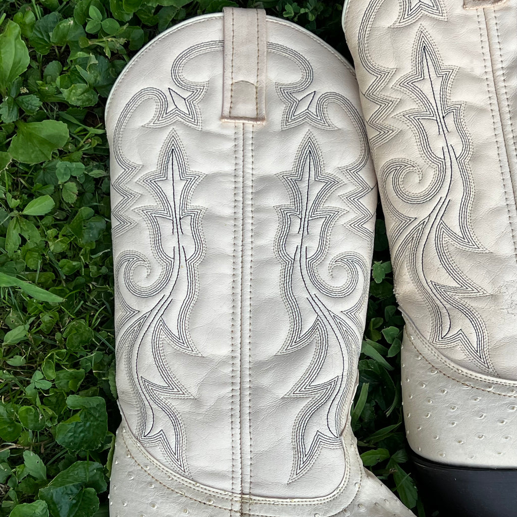 Vintage Cream Ostrich Print
Cowboy Boots