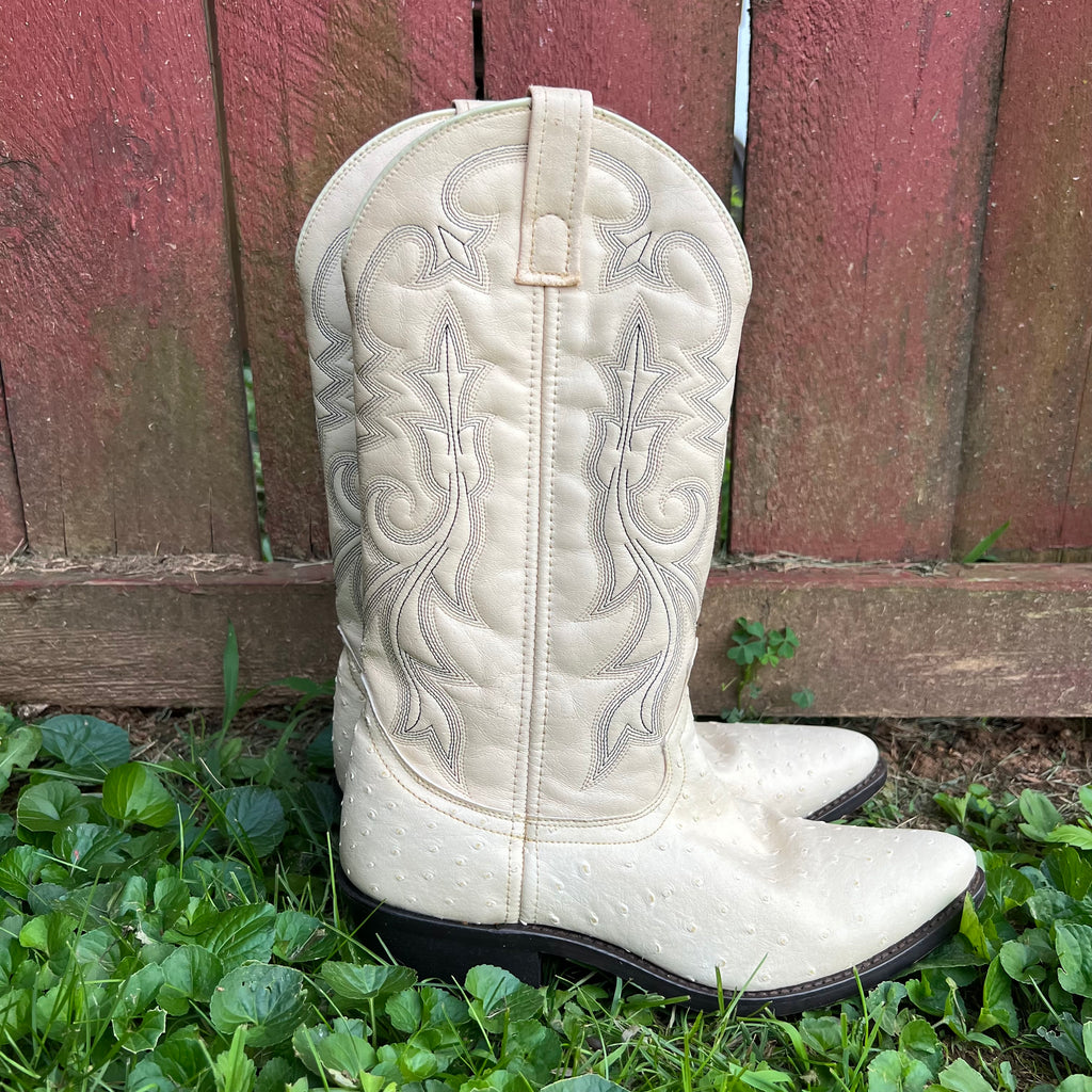 Vintage Cream Ostrich Print
Cowboy Boots