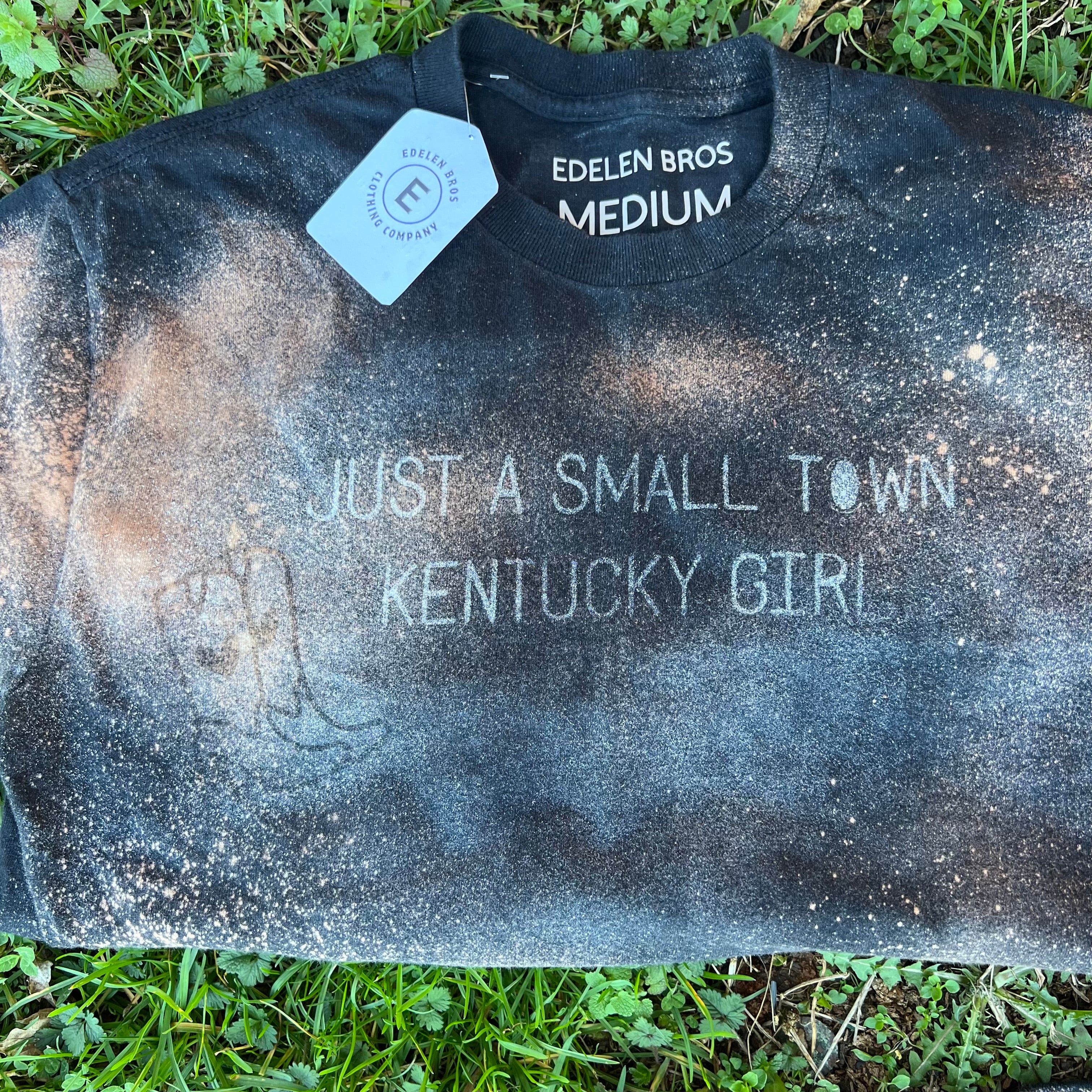 Small Town Girl Tee | Bardstown KY Boutique